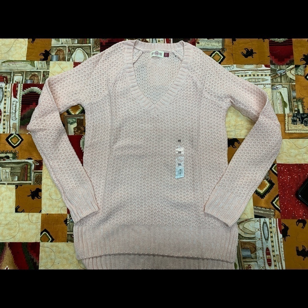 Juniors SO‎ Ragland vneck sweater pink